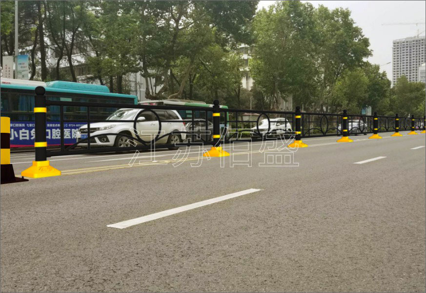 道路市政隔离花箱护栏的用途