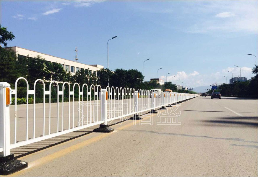 道路护栏安装,道路护栏生产厂家,道路护栏销售厂家