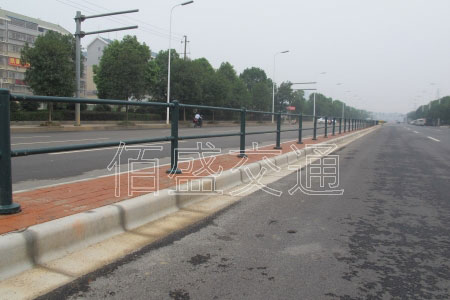 道路护栏的功能及安装注意事项